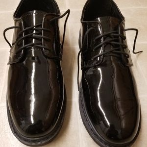 Men’s dress shoes   Size 10wide